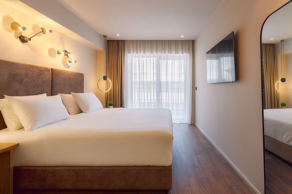 Enorme Epavli Urban Living