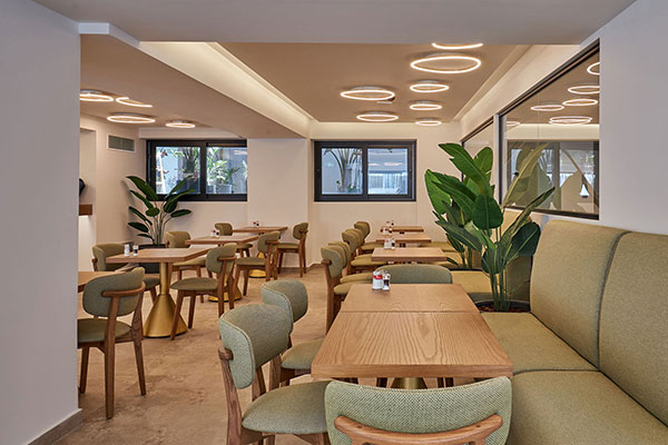 Enorme Epavli Urban Living Restaurant