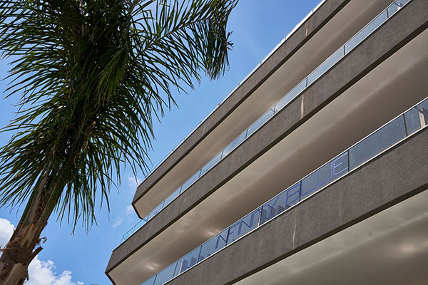 Enorme Infinity Beach