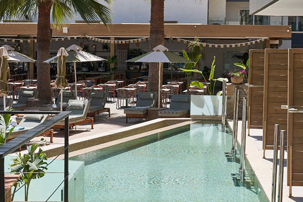 Enorme Infinity Beach